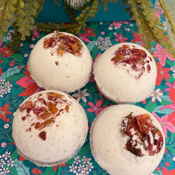 Cold Process Soaps and Bath Bombs - Picture 4 of 16